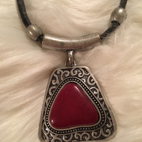 Necklace and earring set - Picture 4 of 4